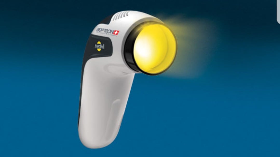 Lichttherapie Gerät BIOPTRON MedAll  aus Cycoloy CX, PC/ABS, von SABIC.