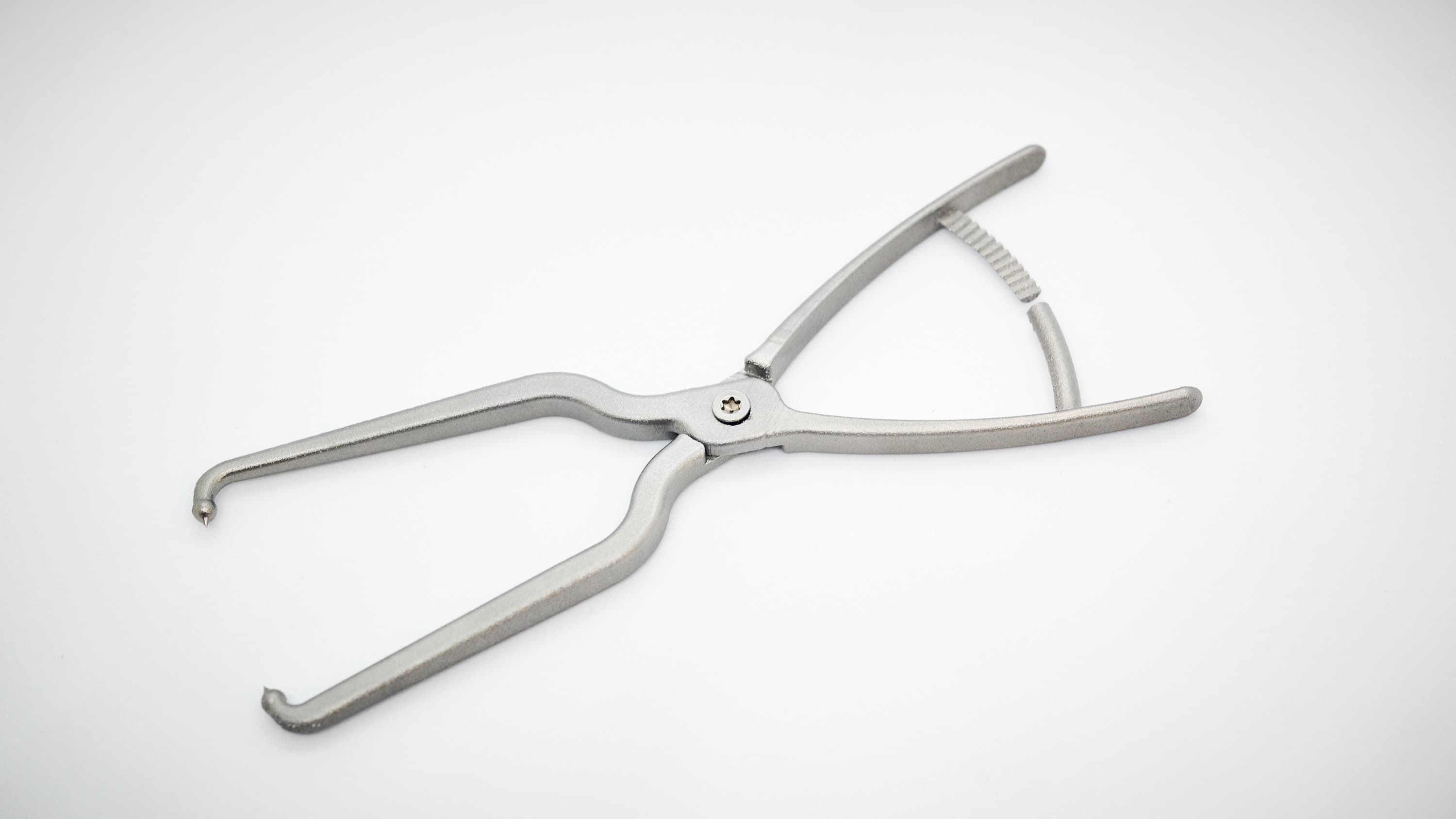 Medical forceps made from 1.4542 / 17-4PH stainless steel using additive manufacturing.